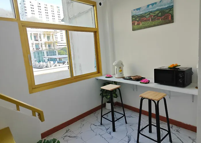Shwe Ooe Lay 4* Bangkok