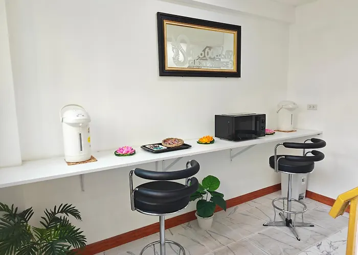 Shwe Ooe Lay Guest house 4*